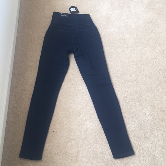 Jeans - Picture 2 of 3